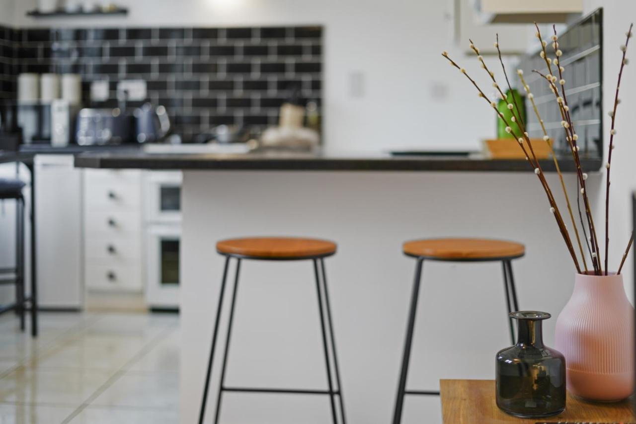 Central Gem Of Leamington Spa - Sleeps 5 Apartment Екстериор снимка