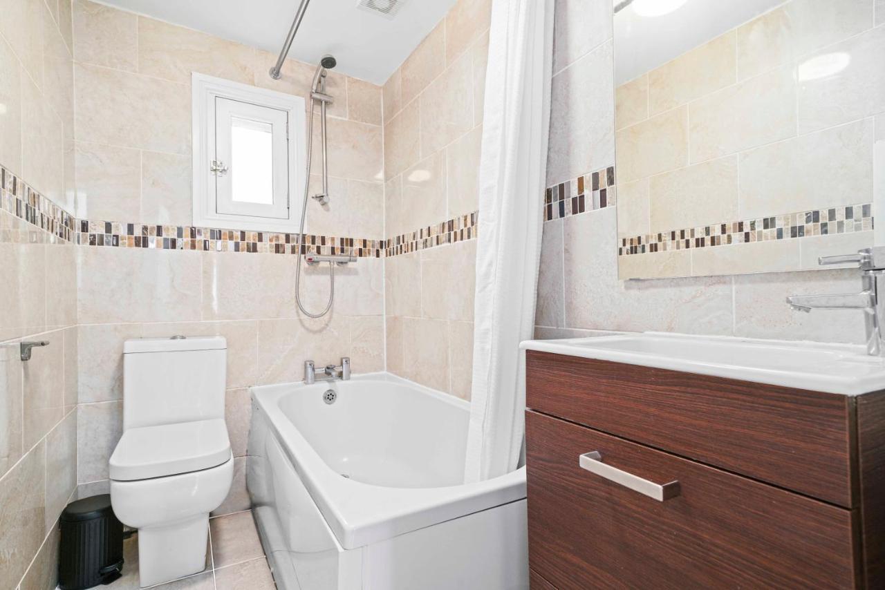 Central Gem Of Leamington Spa - Sleeps 5 Apartment Екстериор снимка